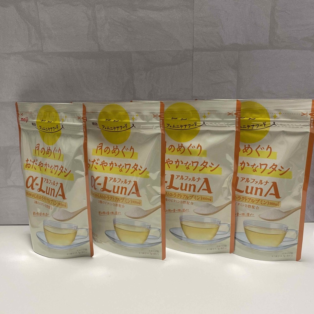 明治 フェムニケアフード α-LunA(アルファルナ)パウダー(94g) 食品/飲料/酒の健康食品(その他)の商品写真