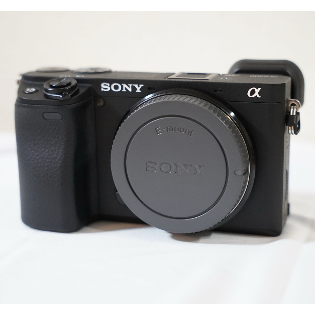 SONY(ソニー)のM.K fam様専用　SONY  α6400 E 35mm F1.8 OSS スマホ/家電/カメラのカメラ(ミラーレス一眼)の商品写真