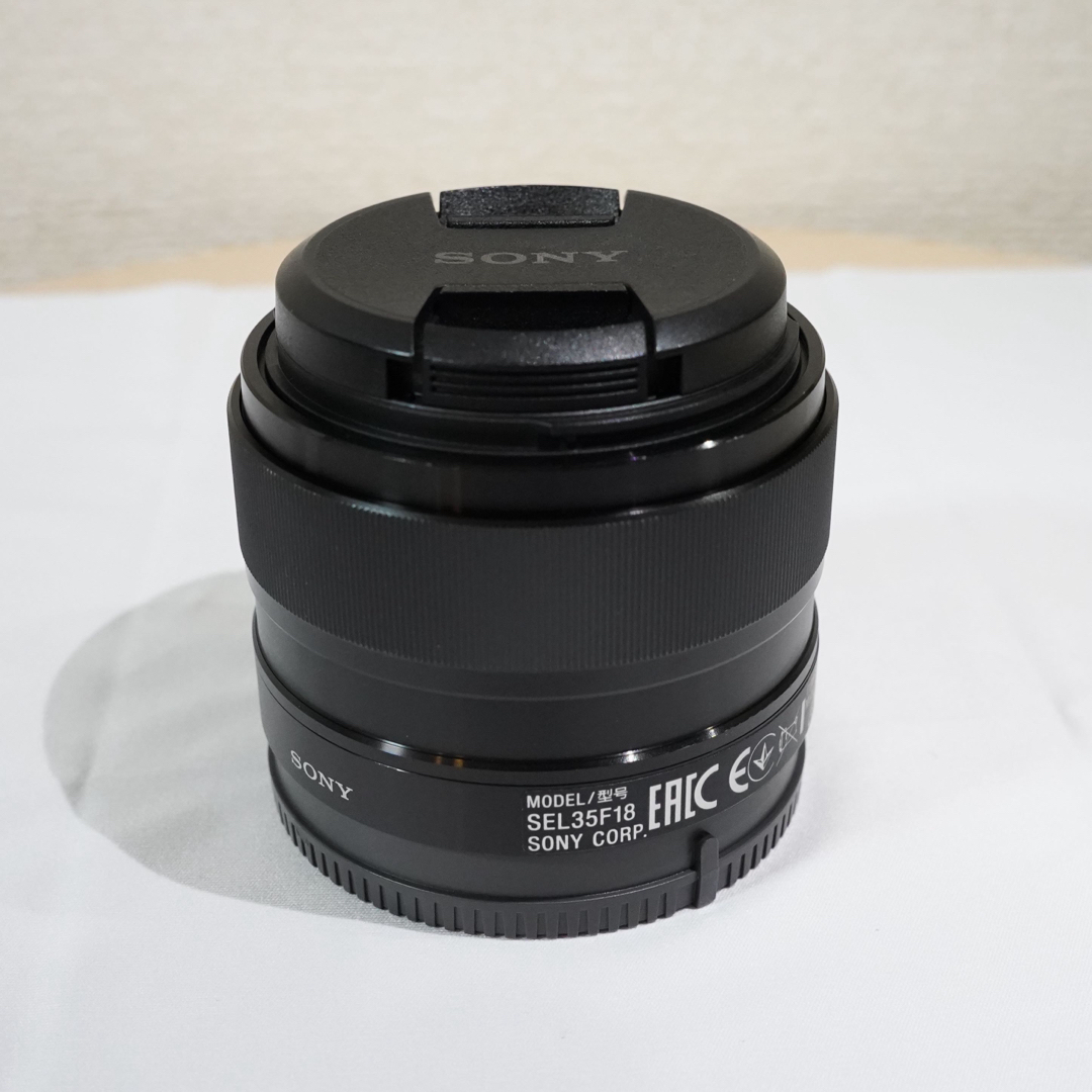 SONY(ソニー)のM.K fam様専用　SONY  α6400 E 35mm F1.8 OSS スマホ/家電/カメラのカメラ(ミラーレス一眼)の商品写真