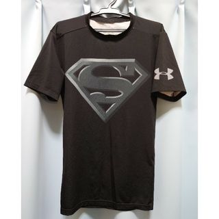 アンダーアーマー(UNDER ARMOUR)のアンダーアーマー　スーパーマン　コンプレッションTシャツ　Mサイズ(Tシャツ/カットソー(半袖/袖なし))