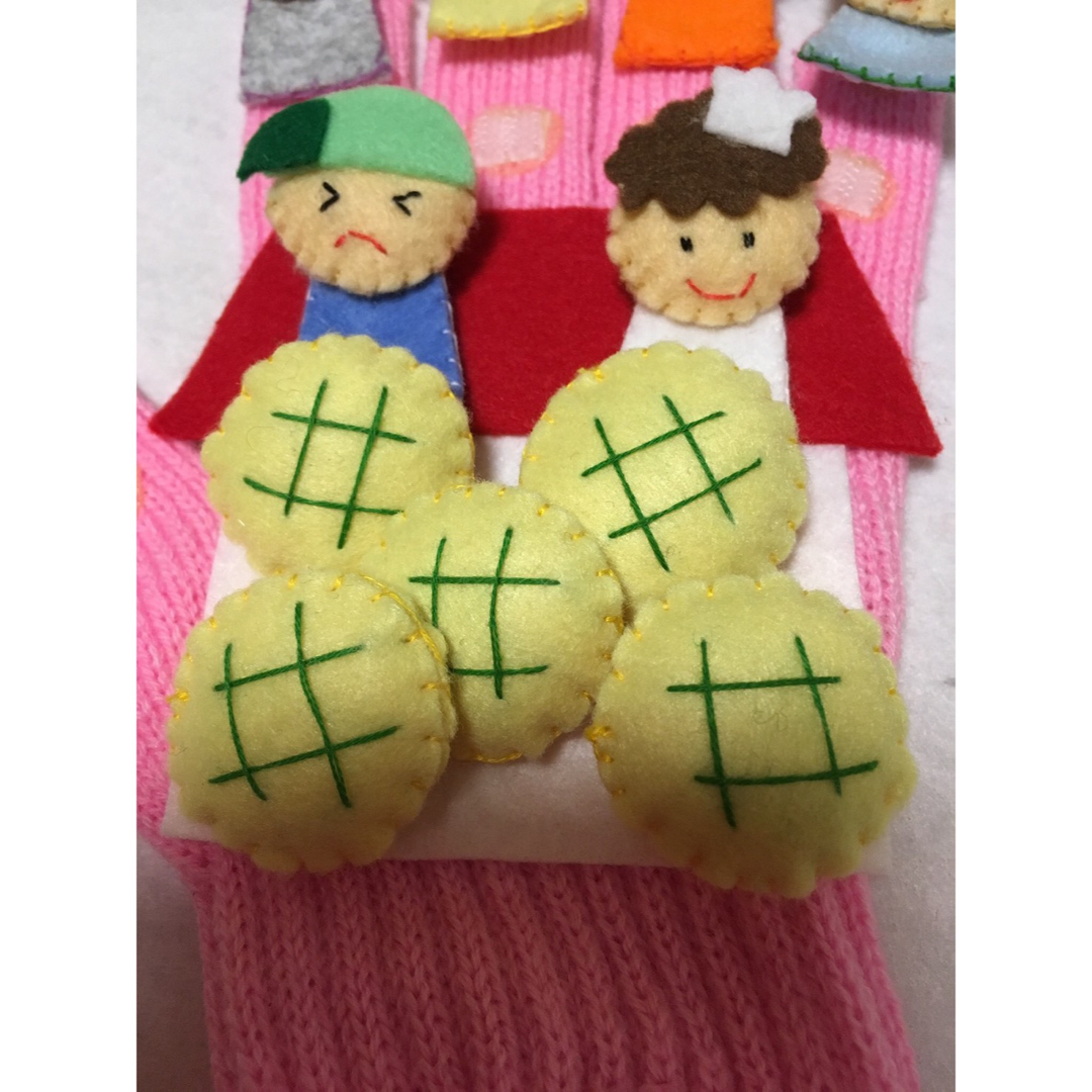 手袋シアター５つのメロンパン ハンドメイドのぬいぐるみ/人形(人形)の商品写真
