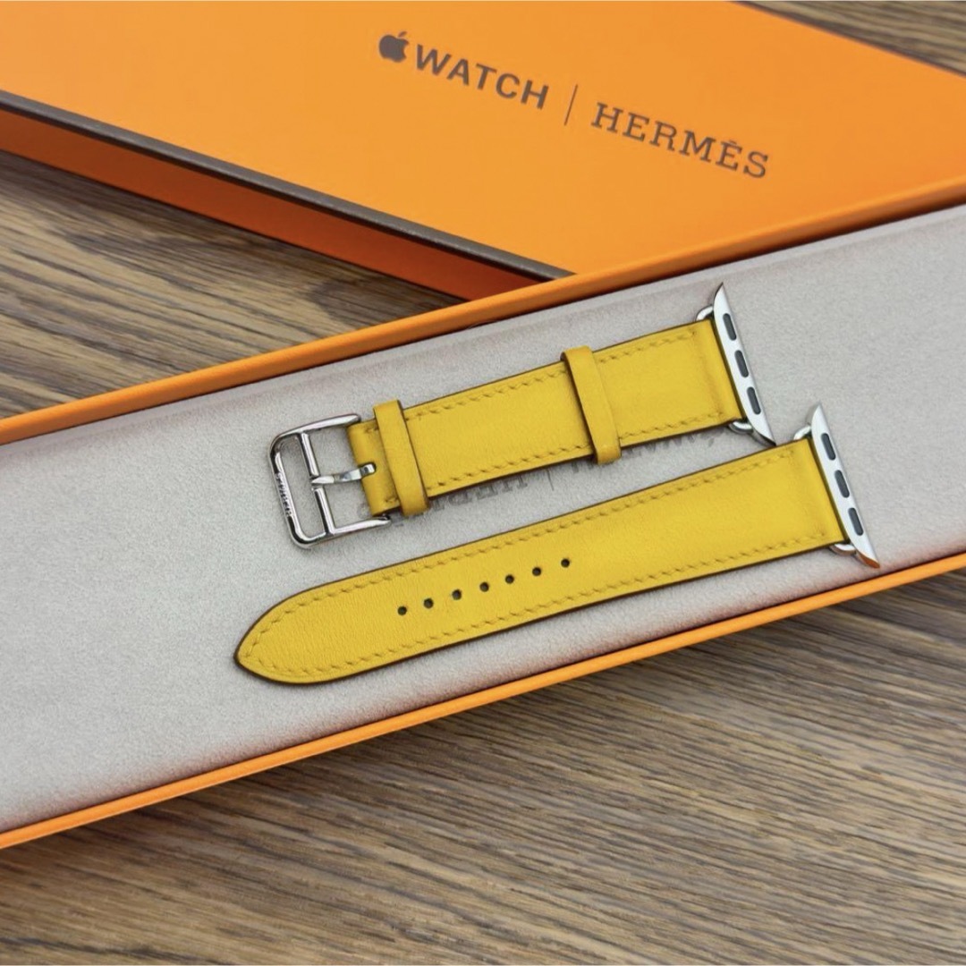 Apple(アップル)の1388 アップルウォッチ　HERMES イエロー　ジョーヌ　エルメス　レザー メンズの時計(腕時計(デジタル))の商品写真