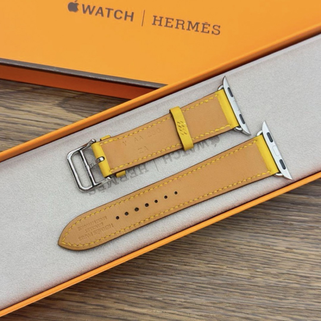 Apple(アップル)の1388 アップルウォッチ　HERMES イエロー　ジョーヌ　エルメス　レザー メンズの時計(腕時計(デジタル))の商品写真