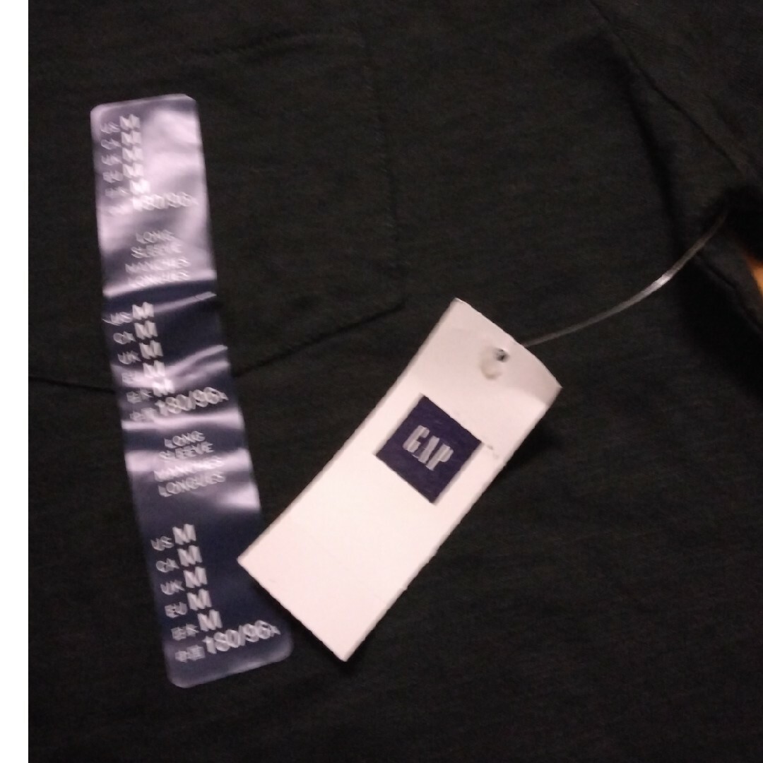GAP(ギャップ)のGap ロングTシャツ　黒　Mサイズ 未使用 メンズのトップス(Tシャツ/カットソー(七分/長袖))の商品写真