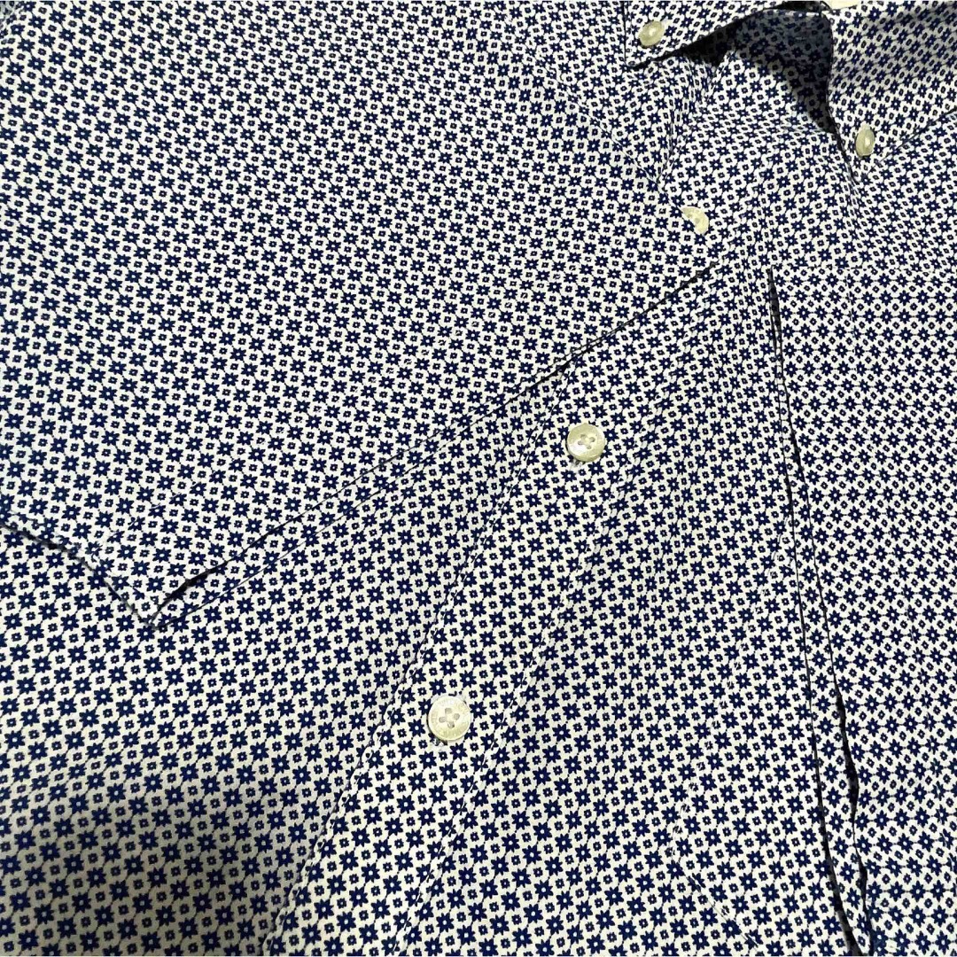 shirts(シャツ)のUSA古着　半袖シャツ　2X　ブルー　ホワイト　総柄　花柄　VAN HEUSEN メンズのトップス(シャツ)の商品写真