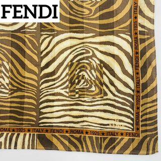 フェンディ(FENDI)の極美品 ★FENDI★ ハンカチ 大判 ズッカ ゼブラ柄 ブラウン ベージュ(ハンカチ)