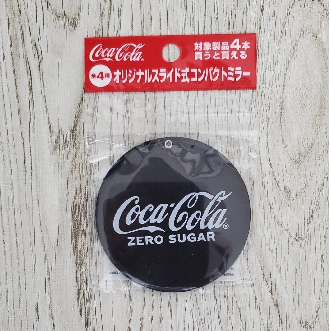 コカ・コーラ(コカコーラ)の新品Coca-Cola　オリジナルスライド式コンパクトミラー レディースのファッション小物(ミラー)の商品写真