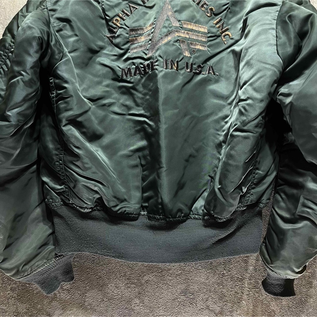 ALPHA INDUSTRIES - USA製 ALPHA INDUSTRIES フライトジャケット ALPHA INDUSTRIES - USA製 ALPHA INDUSTRIES フライトジャケット