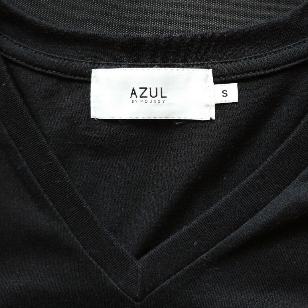 AZUL by moussy(アズールバイマウジー)のVネック　カットソー レディースのトップス(カットソー(長袖/七分))の商品写真