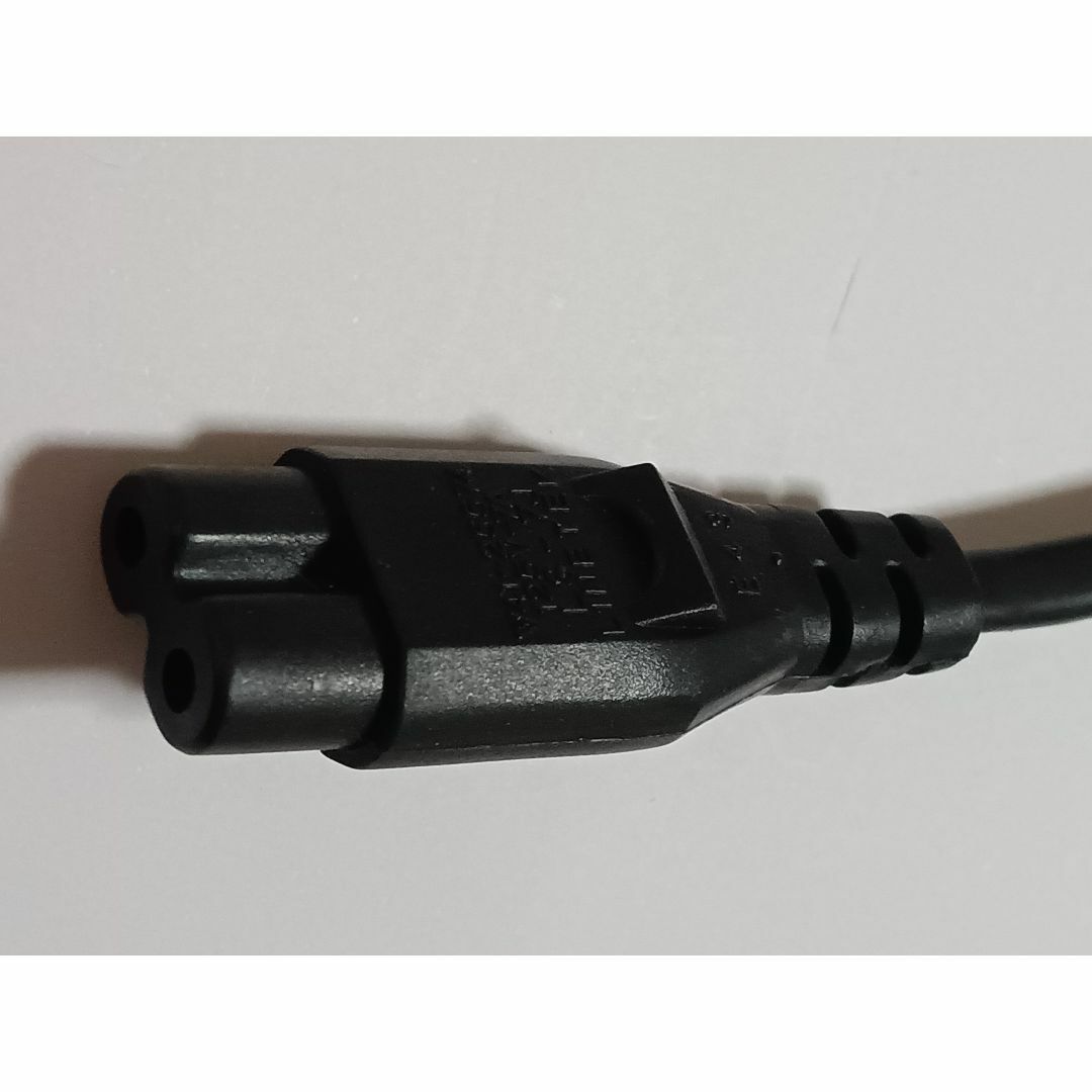 メガネコードAC 電源コード （メガネケーブル）　コードの長さ：約 1.8ｍ スマホ/家電/カメラのPC/タブレット(PC周辺機器)の商品写真