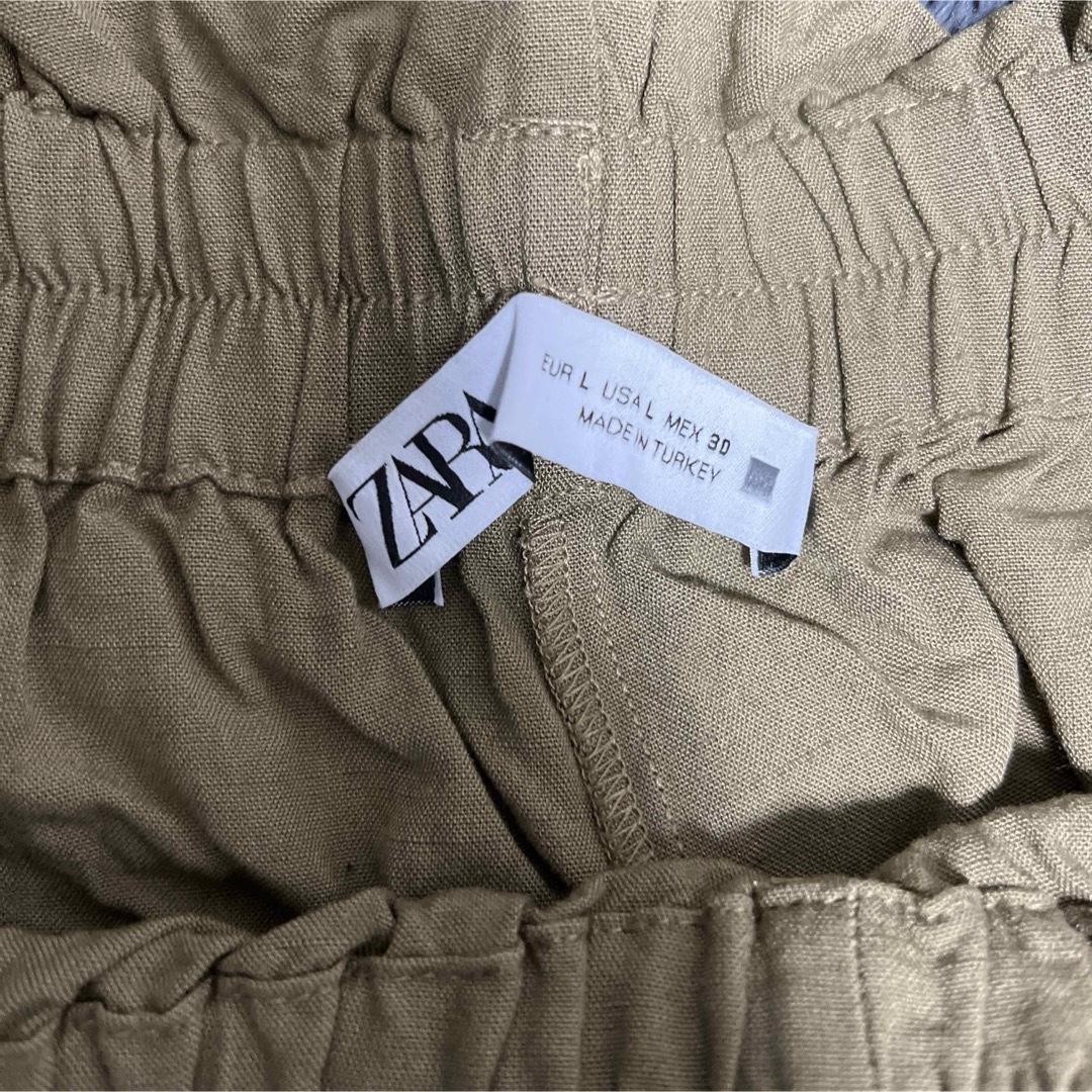 ZARA(ザラ)のZARA〇ショートパンツ〇カーキ レディースのパンツ(ショートパンツ)の商品写真