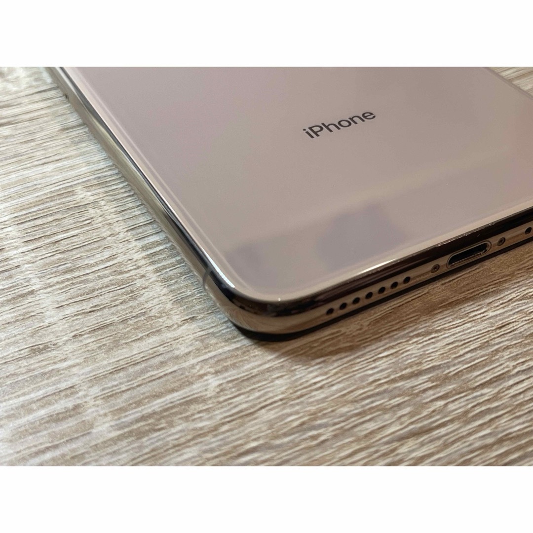 Apple(アップル)の中古、美品　iPhone XS MAX ゴールド　64GB スマホ/家電/カメラのスマートフォン/携帯電話(スマートフォン本体)の商品写真