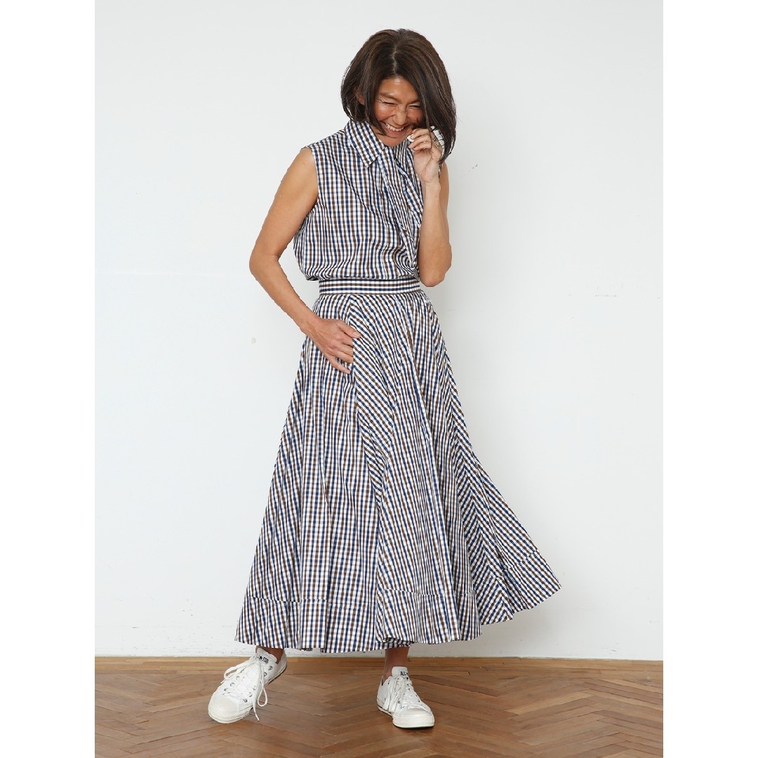 MADISONBLUE(マディソンブルー)の〚新品〛マディソンブルー TUCK CIRCULAR SK M.GINGHAM レディースのスカート(ロングスカート)の商品写真