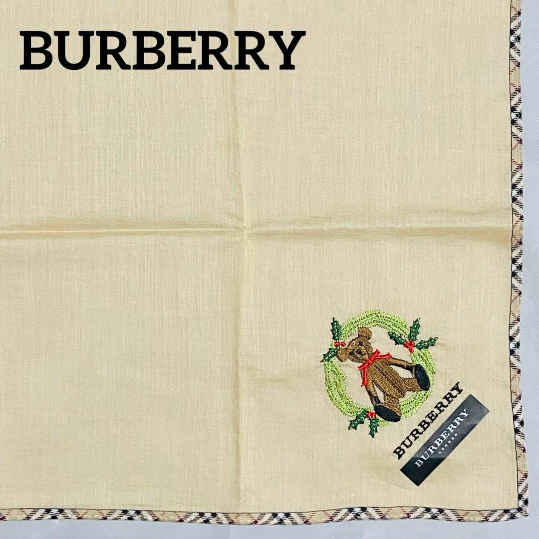 BURBERRY(バーバリー)の未使用品 ★BURBERRY★ ハンカチ テディベア リース チェック ベージュ レディースのファッション小物(ハンカチ)の商品写真