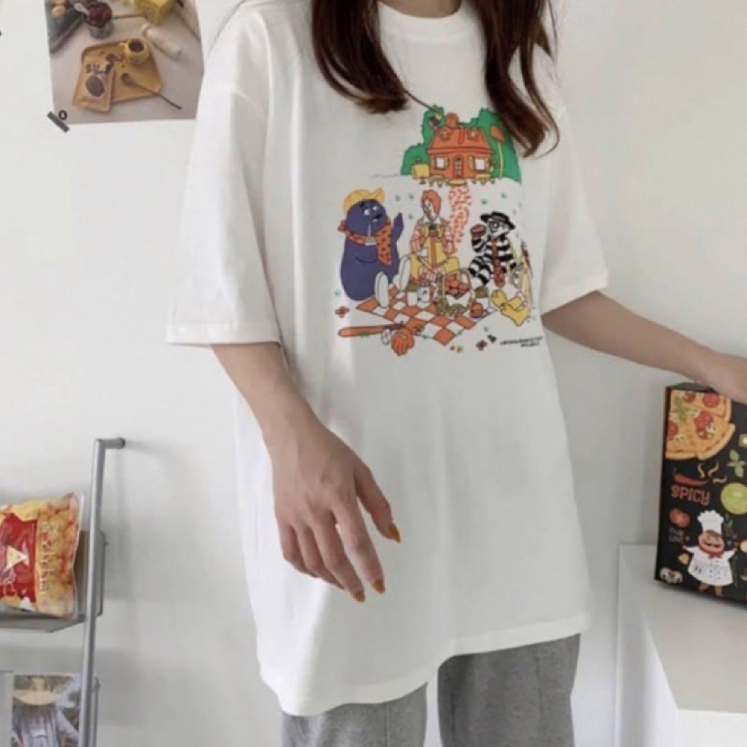 マクドナルド(マクドナルド)のマクドナルド　マック　マクド　Tシャツ　ホワイト　半袖　① レディースのトップス(Tシャツ(半袖/袖なし))の商品写真