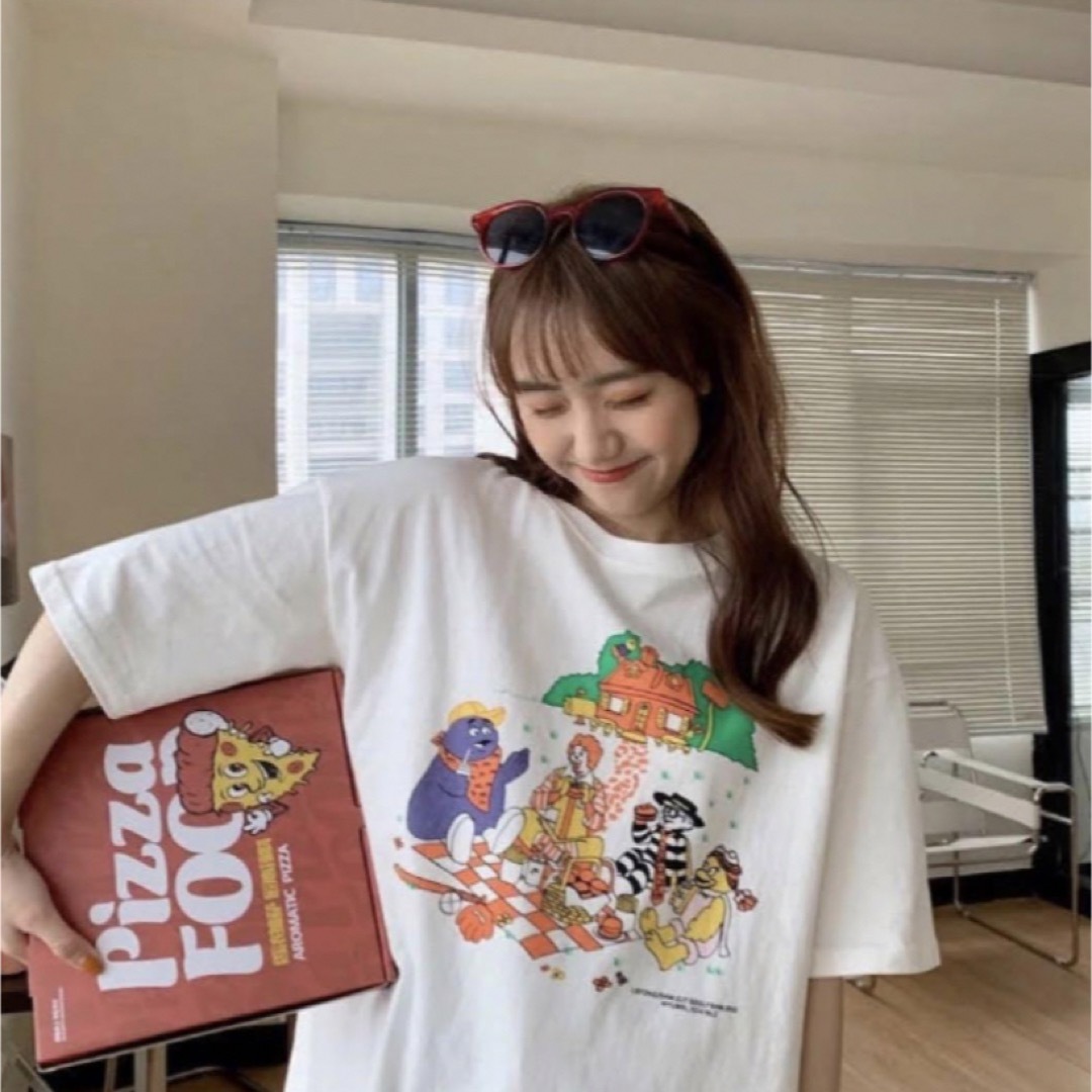 マクドナルド(マクドナルド)のマクドナルド　マック　マクド　Tシャツ　ホワイト　半袖　① レディースのトップス(Tシャツ(半袖/袖なし))の商品写真