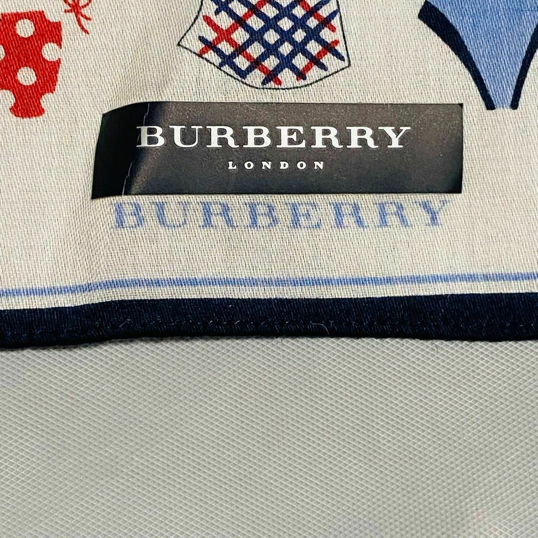 BURBERRY(バーバリー)の未使用品★BURBERRY★ハンカチ 大判 水着 麦わら帽子 ホワイト ネイビー レディースのファッション小物(ハンカチ)の商品写真