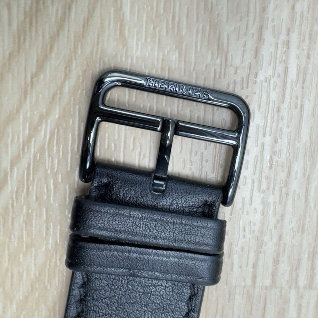 Hermes(エルメス)の1459 Apple Watch エルメス　ブラック　黒　レザー　HERMES スマホ/家電/カメラのスマホアクセサリー(iPhoneケース)の商品写真