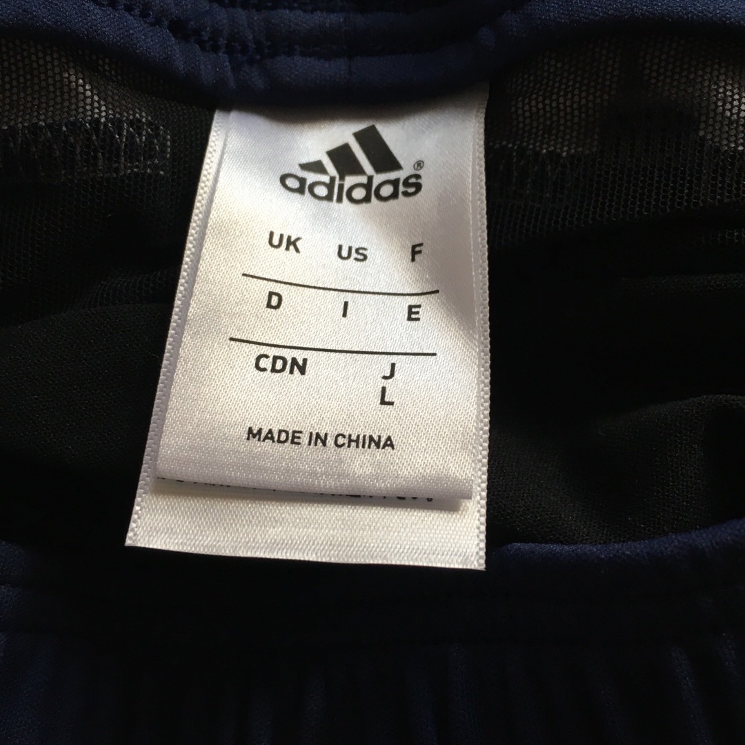adidas(アディダス)のショートパンツ メンズのパンツ(ショートパンツ)の商品写真