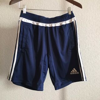 アディダス(adidas)のショートパンツ(ショートパンツ)