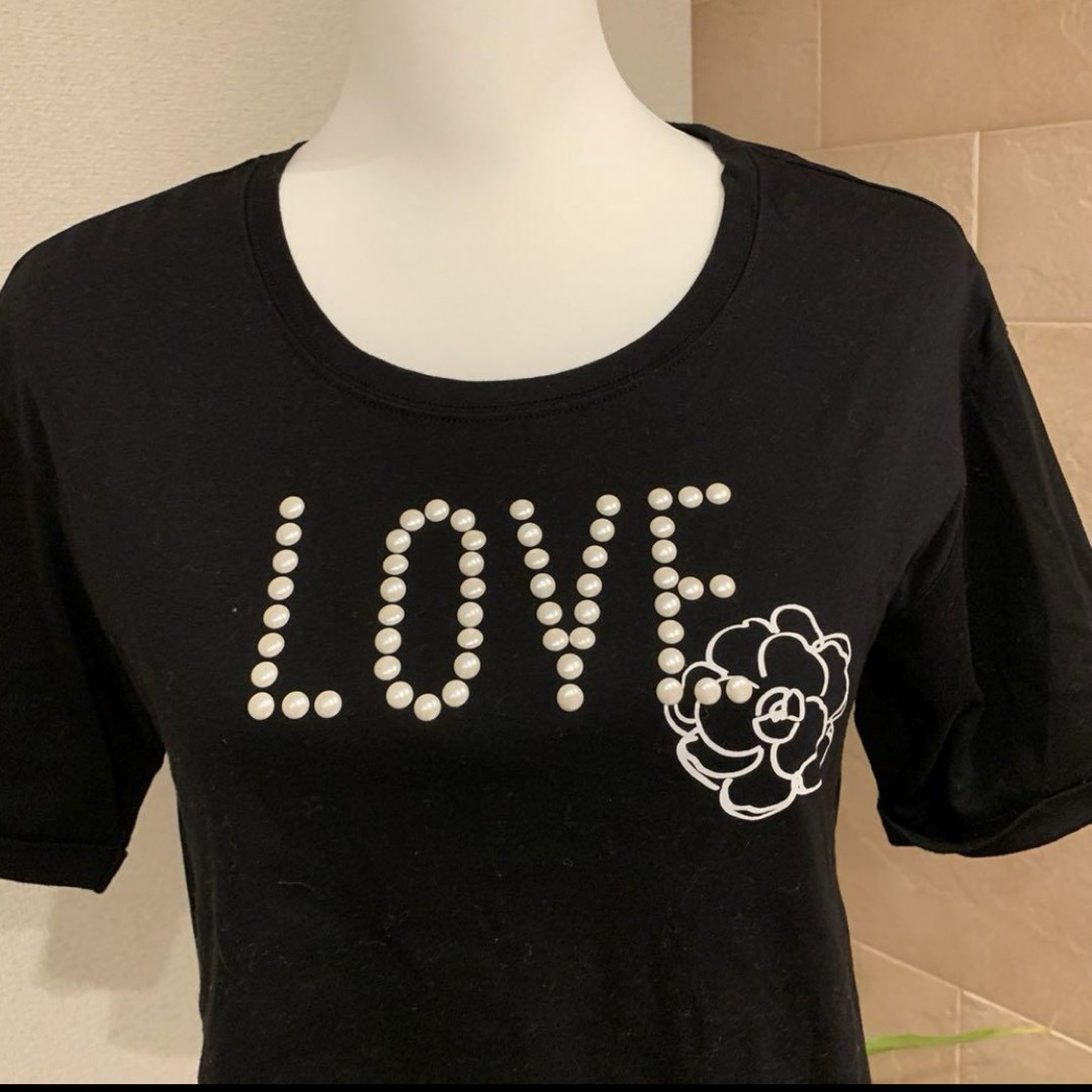 INGEBORG(インゲボルグ)のINGEBORG  黒LOVE  半袖 レディースのトップス(Tシャツ(半袖/袖なし))の商品写真