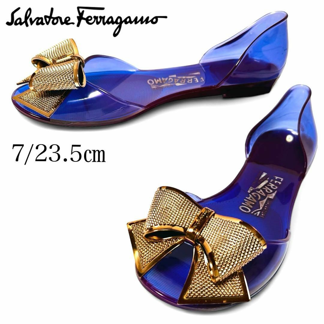 Salvatore Ferragamo(サルヴァトーレフェラガモ)の極美品✨フェラガモ 7/約23.5cm  金 ロゴ リボン ラバー サンダル 紫 レディースの靴/シューズ(ハイヒール/パンプス)の商品写真