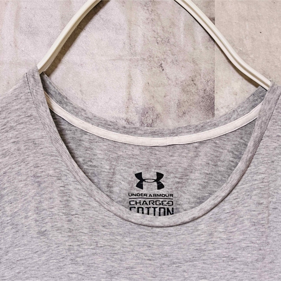 UNDER ARMOUR(アンダーアーマー)のアンダーアーマーTシャツ　胸ポケット　ポケットロゴ　L グレー メンズのトップス(Tシャツ/カットソー(半袖/袖なし))の商品写真