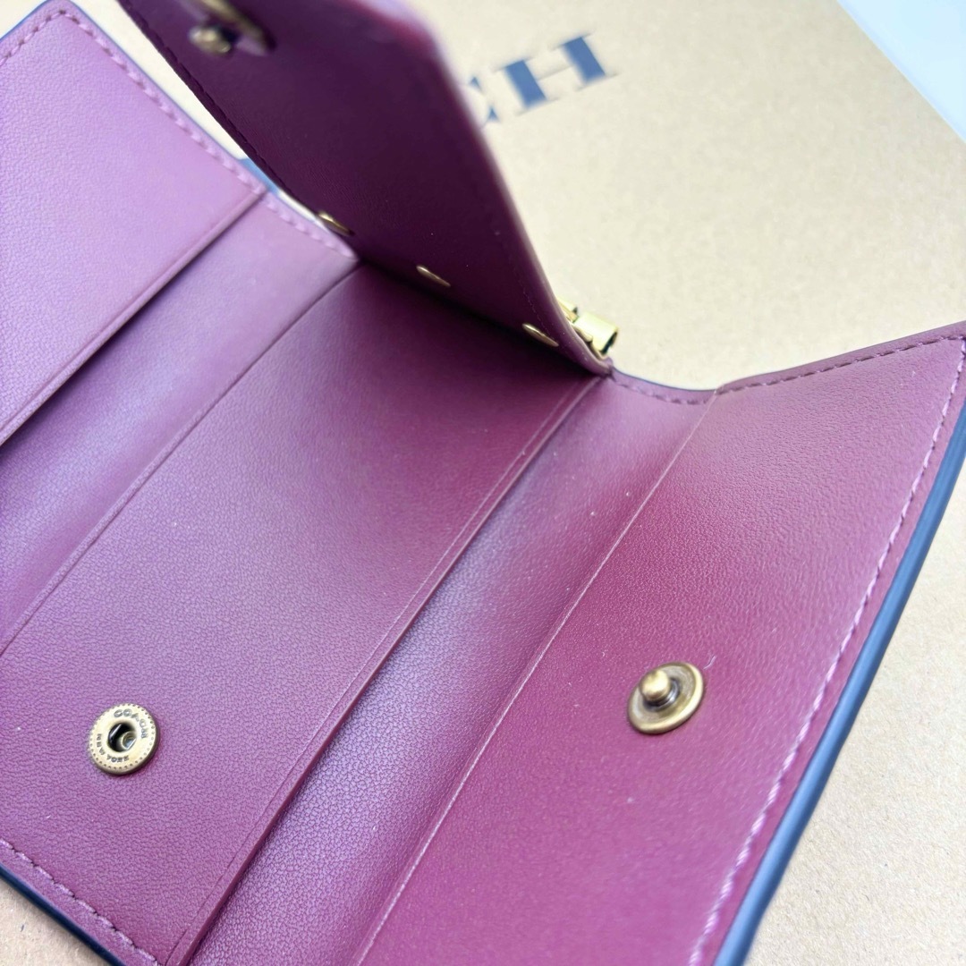 COACH☆新品】 6 リング キー ケース・フローラル プリント COACH☆新品】 6 リング キー ケース・フローラル プリント