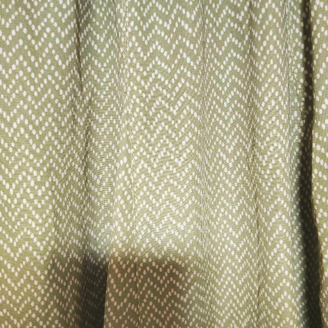 Lugnoncure(ルノンキュール)の新品　タグ付き　幾何ドットマーメイドフレアスカート　グリーン　緑　若草色 レディースのスカート(ロングスカート)の商品写真