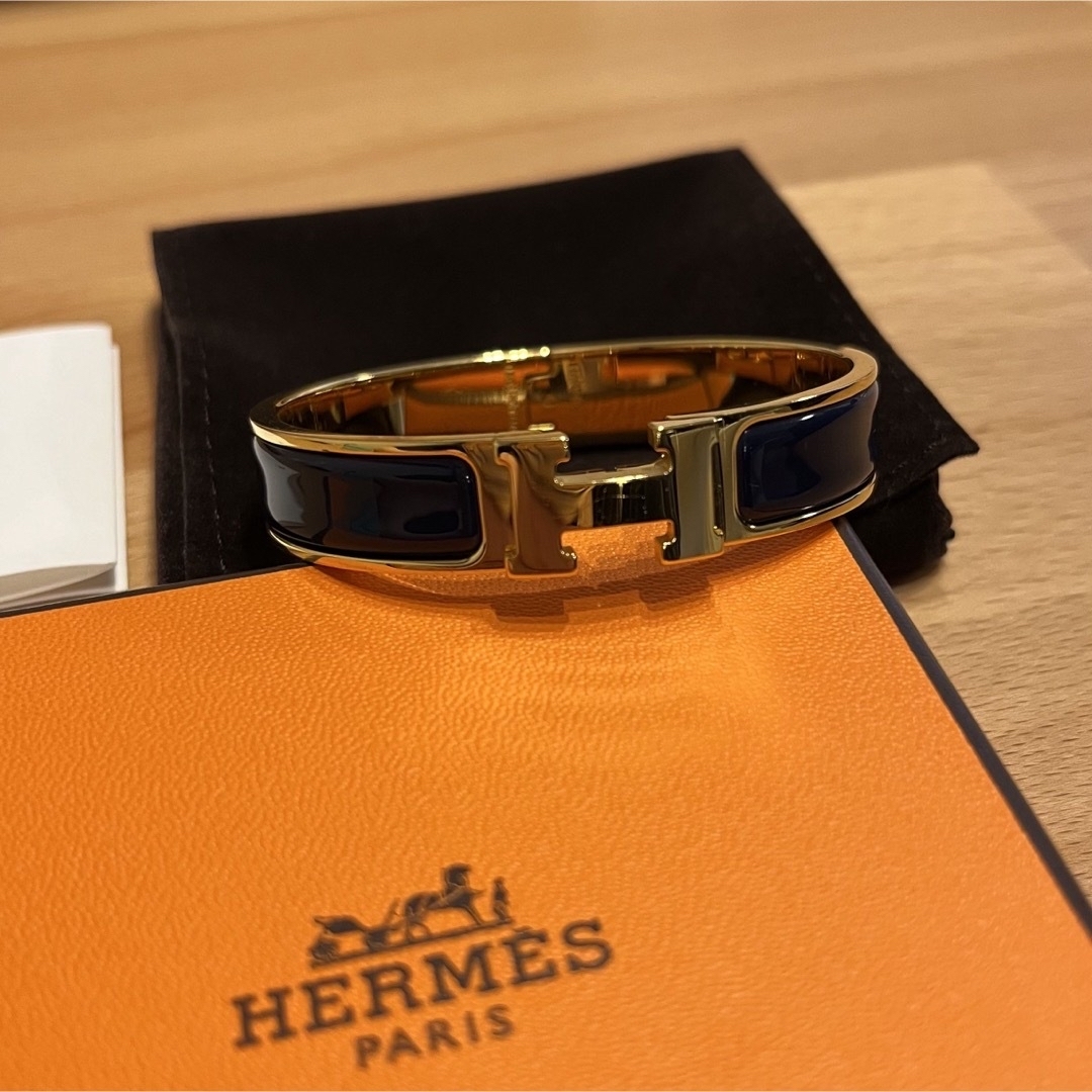 Hermes(エルメス)のHERMES エルメス　エナメルブレスレットファン　クリックH レディースのアクセサリー(ブレスレット/バングル)の商品写真