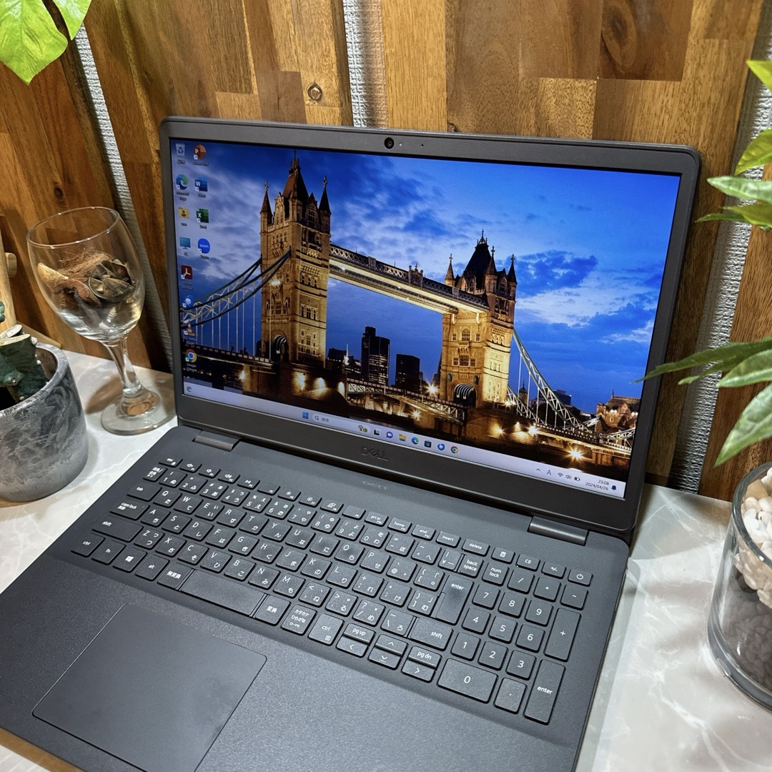 DELL(デル)の【美品】Dell Vostro 5300☘️SSD256G+HDD500GB スマホ/家電/カメラのPC/タブレット(ノートPC)の商品写真