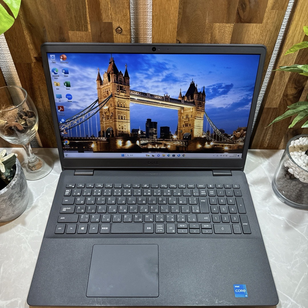 DELL(デル)の【美品】Dell Vostro 5300☘️SSD256G+HDD500GB スマホ/家電/カメラのPC/タブレット(ノートPC)の商品写真