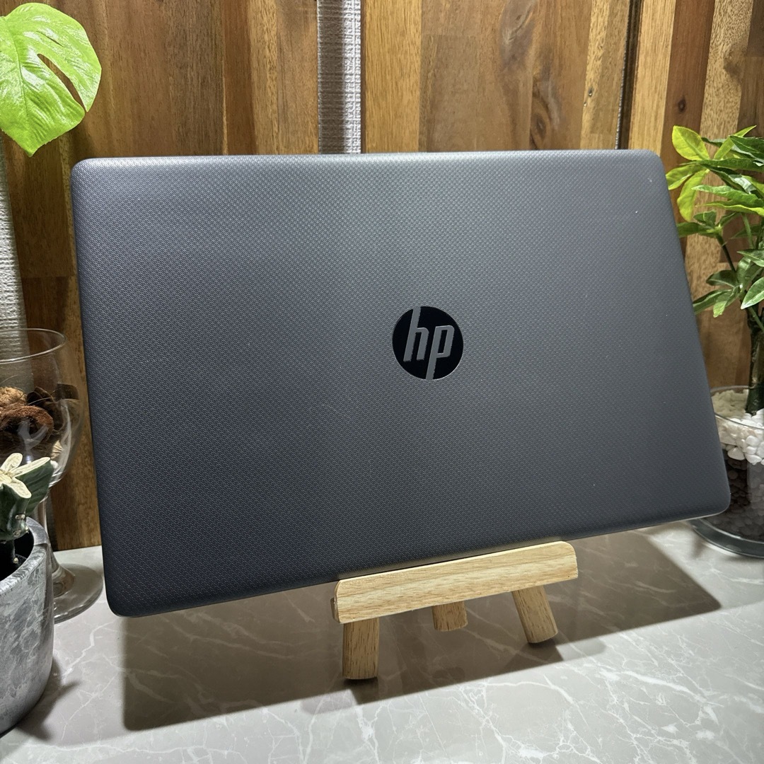 HP(ヒューレットパッカード)のHP 250 G7☘️i3第10世代☘️SSD512GB ☘️メモリ8GB スマホ/家電/カメラのPC/タブレット(ノートPC)の商品写真