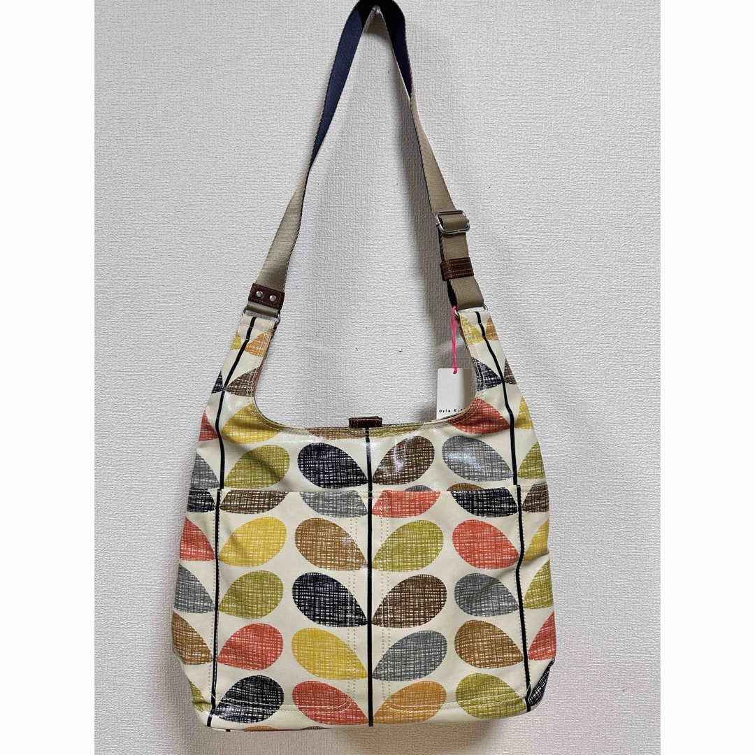 Orla Kiely(オーラカイリー)の未使用タグ付★オーラカイリー　orla kiely★マザーズバック★オシメシート レディースのバッグ(ショルダーバッグ)の商品写真