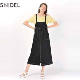 スナイデル(SNIDEL)のSNIDEL スナイデル ウエストリボンチノジャンスカ ベージュ ほぼ新品(ロングワンピース/マキシワンピース)