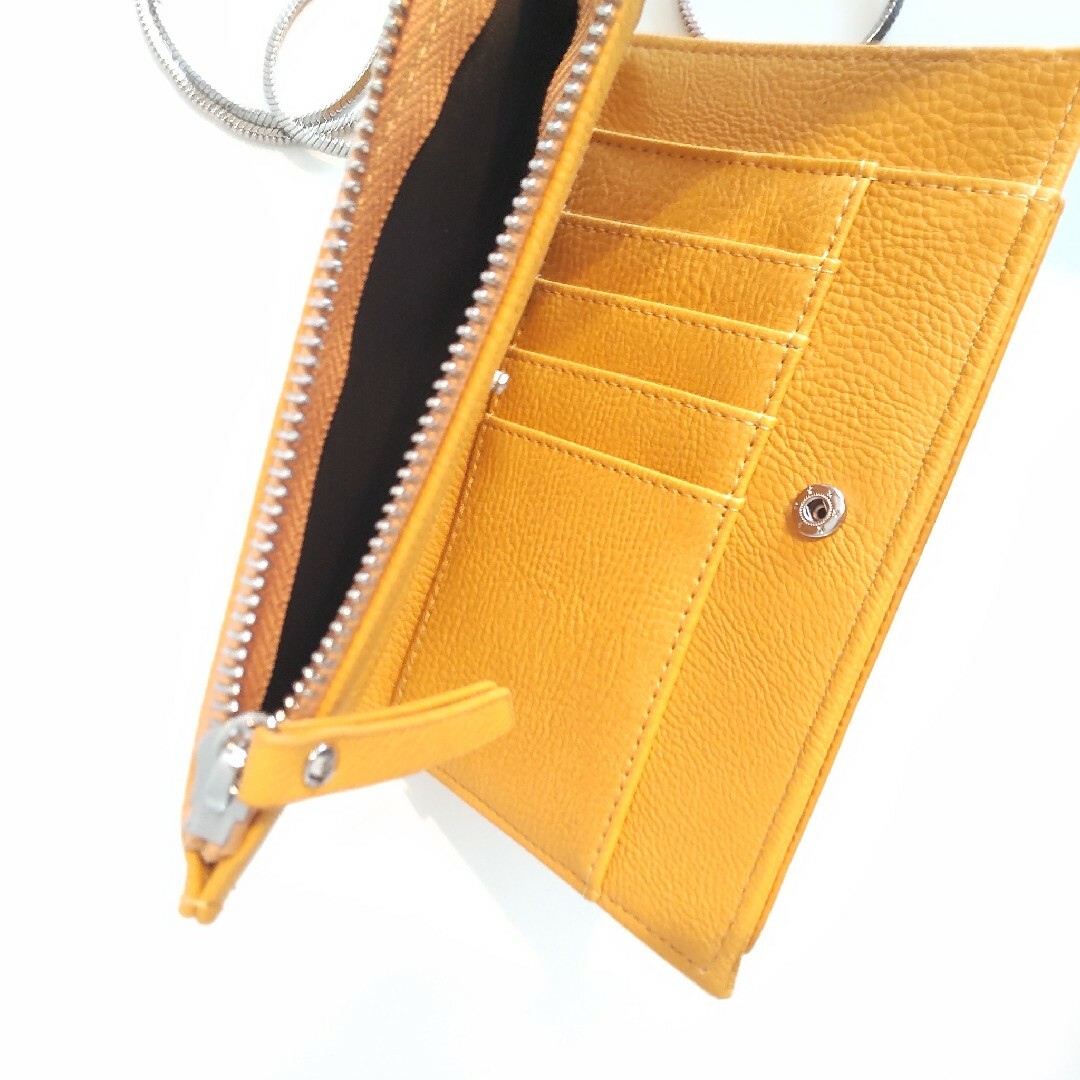 SHOO・LA・RUE(シューラルー)の使用1回　シューラルー　スマホおサイフショルダー　イエロー　お財布ポーチ レディースのバッグ(ショルダーバッグ)の商品写真