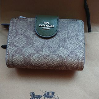 コーチ(COACH)のCOACH　二つ折り財布　新品　未使用(財布)