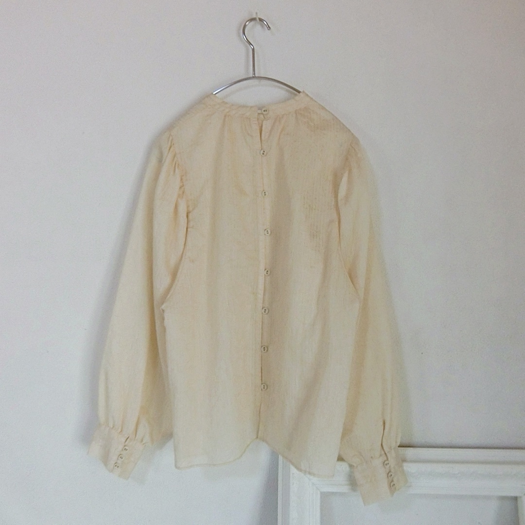 TODAYFUL(トゥデイフル)の未使用　TODAYFUL　Embroidery Puff Blouse　F レディースのトップス(シャツ/ブラウス(長袖/七分))の商品写真