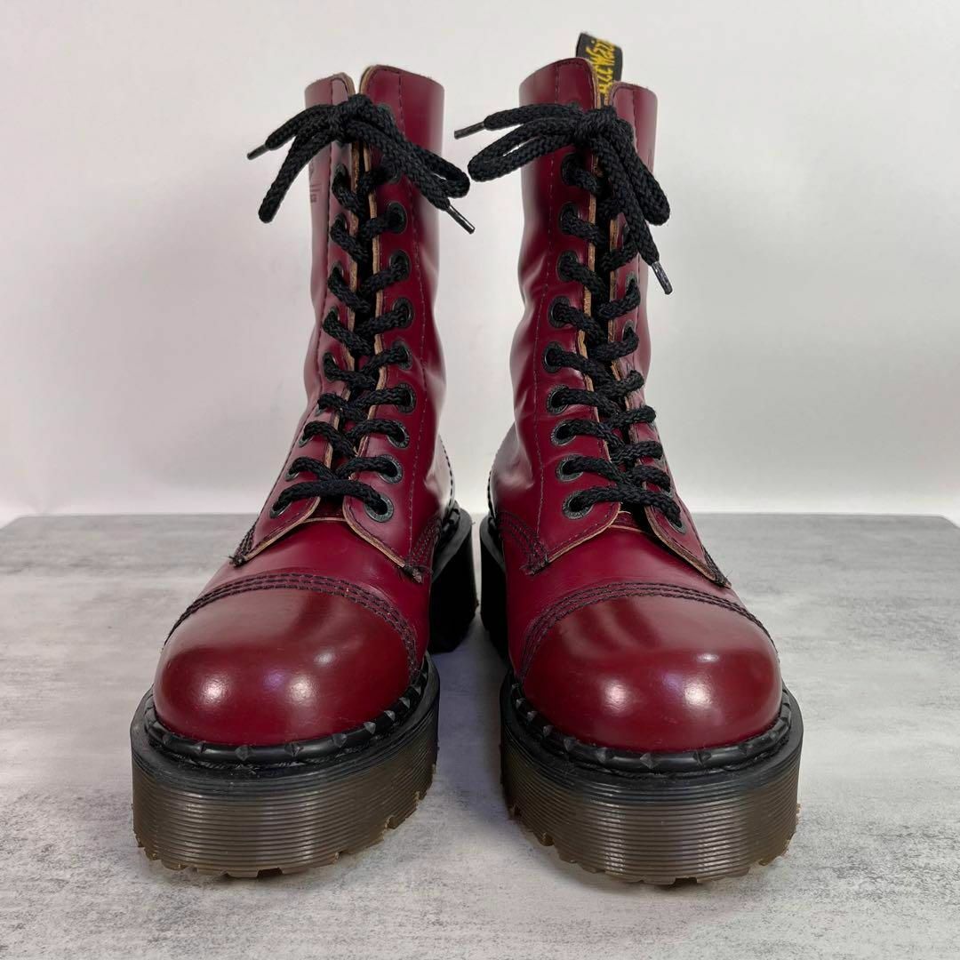 Dr.Martens(ドクターマーチン)のドクターマーチン　10ホール 厚底ブーツ　イングランド製　チェリーレッド　赤 レディースの靴/シューズ(ブーツ)の商品写真