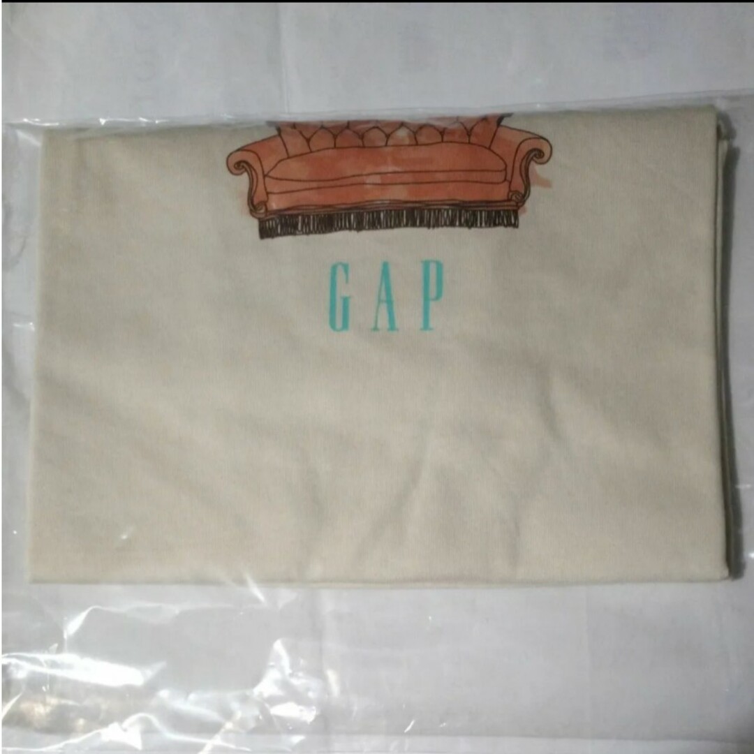 GAP(ギャップ)のTシャツ WB(TM) フレンズ × GAPロゴ グラフィックTシャツ レディースのトップス(Tシャツ(半袖/袖なし))の商品写真