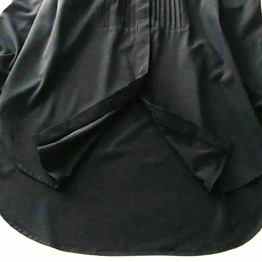 Aunt Marie's(アントマリーズ)のアントマリーズ　ショルダータック　バンドカラー長袖シャツ　黒 レディースのトップス(シャツ/ブラウス(長袖/七分))の商品写真