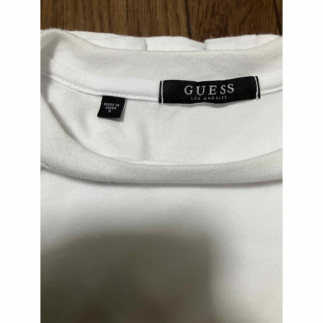 GUESS(ゲス)のGUESS ロゴ　Tシャツ　ゲス　送料込み メンズのトップス(Tシャツ/カットソー(半袖/袖なし))の商品写真