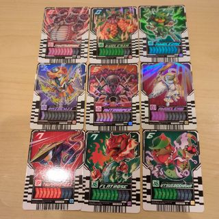 バンダイ(BANDAI)の仮面ライダーガッチャード　SRカード＋(シングルカード)