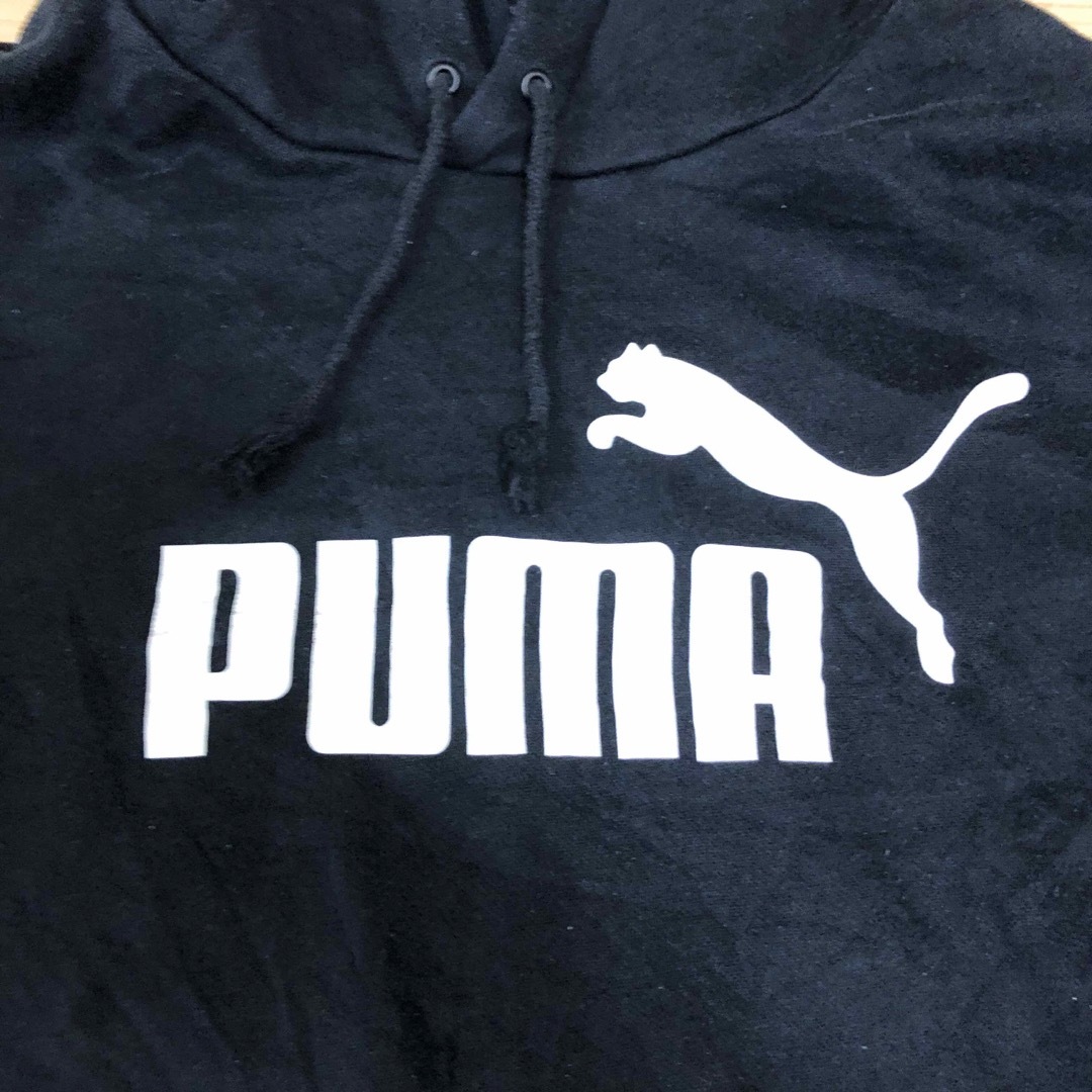 PUMA(プーマ)のプーマ　パーカー　黒　古着 メンズのトップス(パーカー)の商品写真