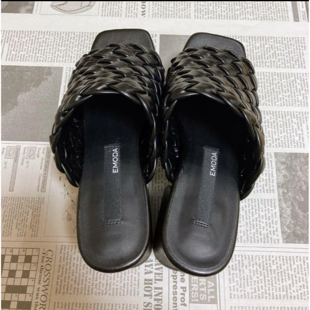 EMODA(エモダ)のEMODA ウッドヒールブレイドサンダル 黒 M レディースの靴/シューズ(サンダル)の商品写真