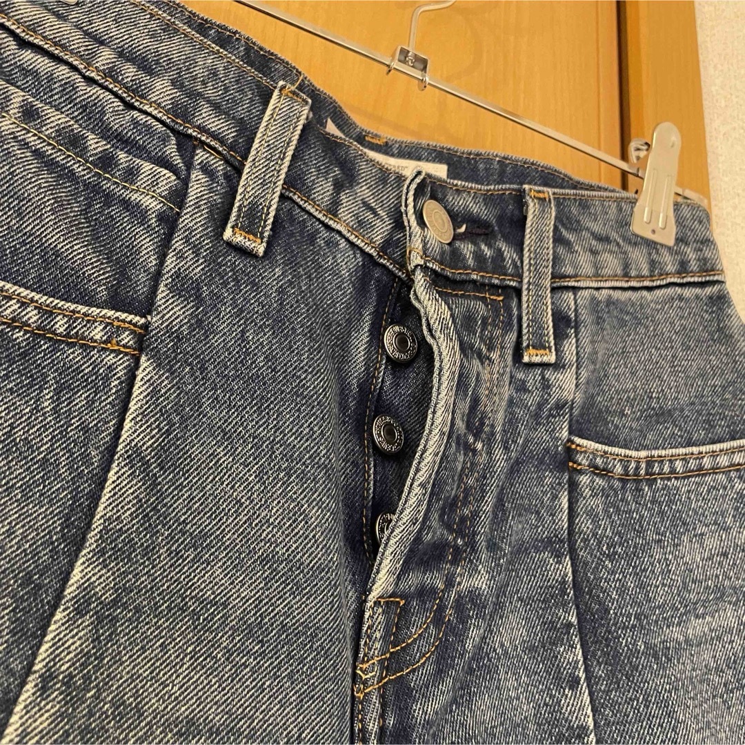 Levi's(リーバイス)のリーバイス　ペイントデニム レディースのパンツ(デニム/ジーンズ)の商品写真