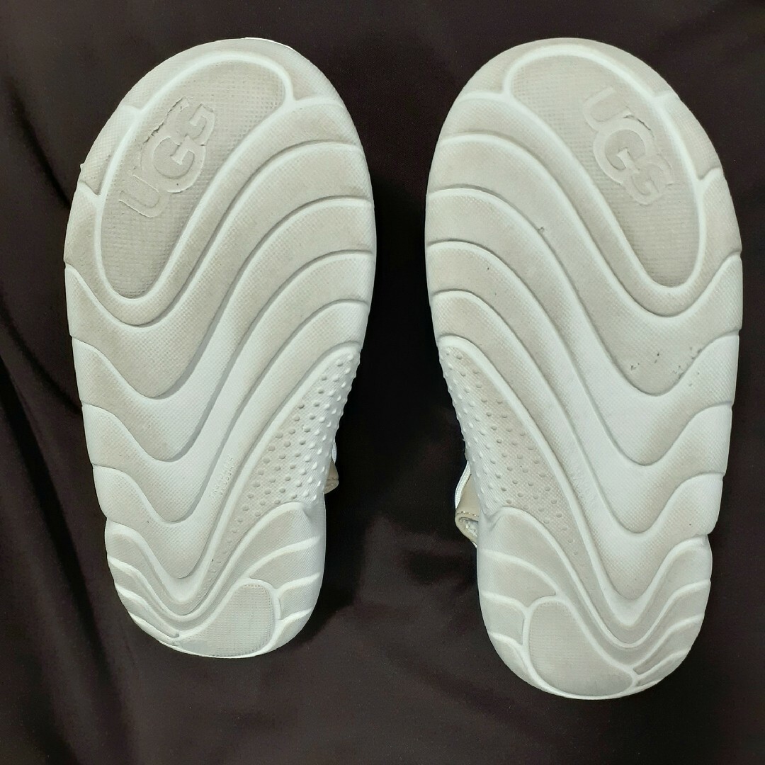 UGG(アグ)のUGG厚底サンダルW LA CLOUD STRAP SANDAL24.5cm レディースの靴/シューズ(サンダル)の商品写真