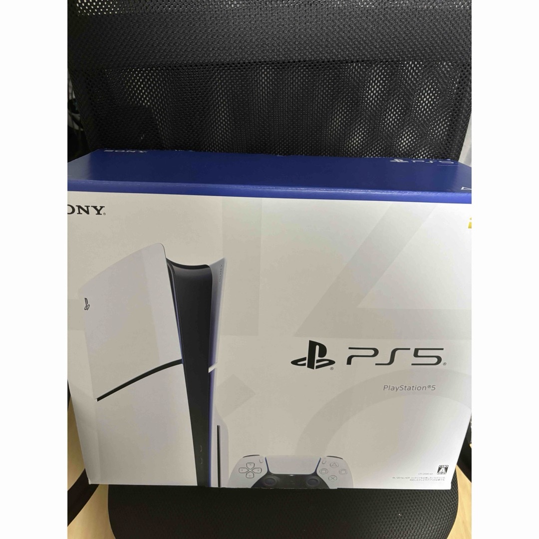 SONY(ソニー)の新品未開封品　PS5 ディスクエディション　本体　CFI-2000A01 エンタメ/ホビーのゲームソフト/ゲーム機本体(家庭用ゲーム機本体)の商品写真