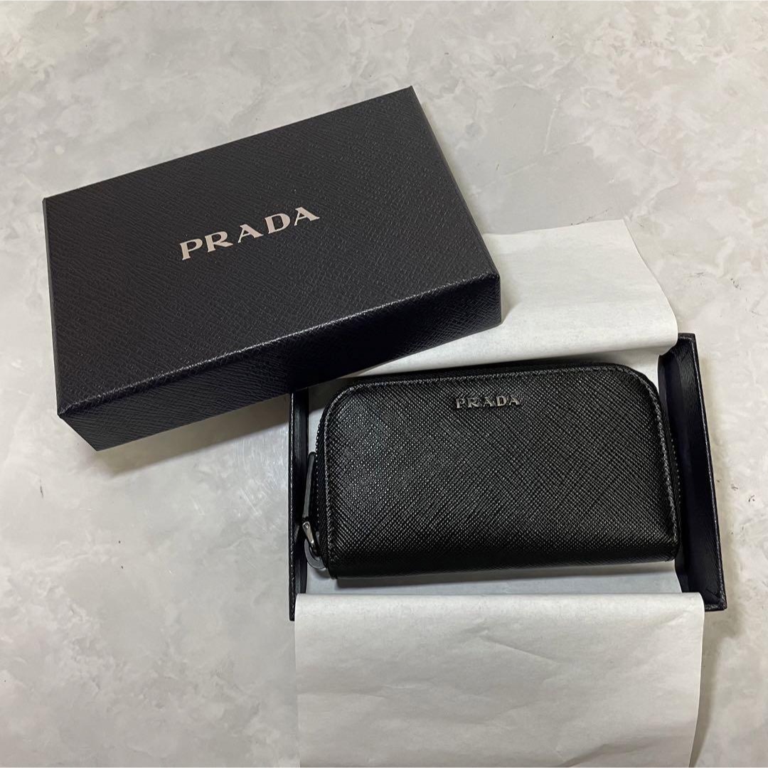 PRADA(プラダ)のプラダ キーケース PRADA メンズ ラウンドファスナー NERO メンズのファッション小物(キーホルダー)の商品写真