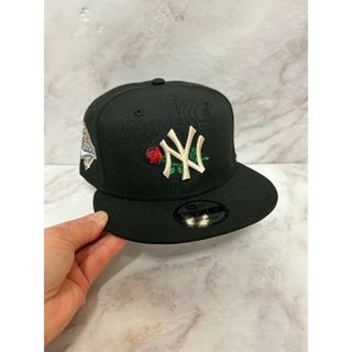 ニューエラー(NEW ERA)のNewera 9fifty ニューヨークヤンキース ワールドシリーズローズ刺繍(キャップ)